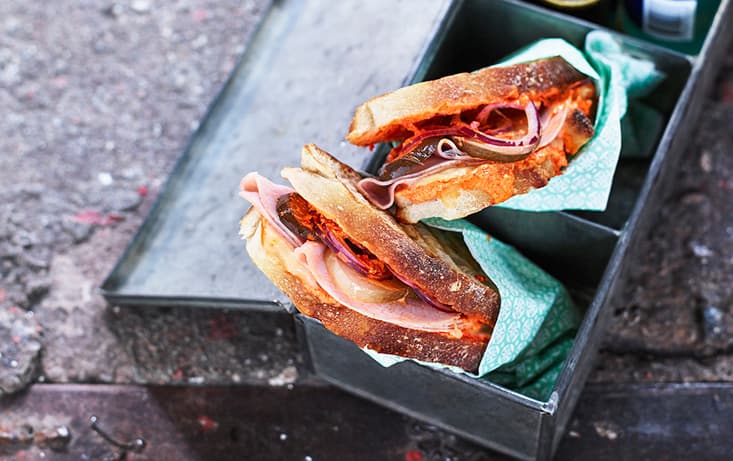 Macka med Ajvar & Yoghurt på Levain - Recept | Pågen